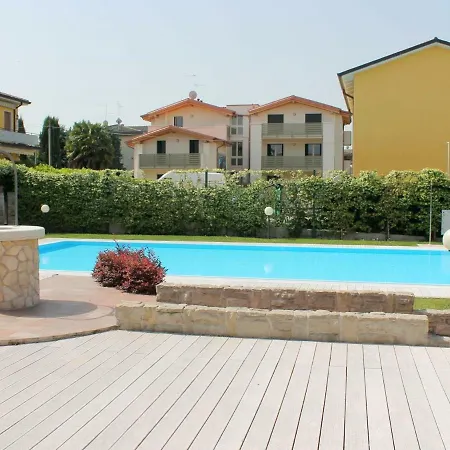 Small Of Only 18 With Swimming Pool Λατζίζε