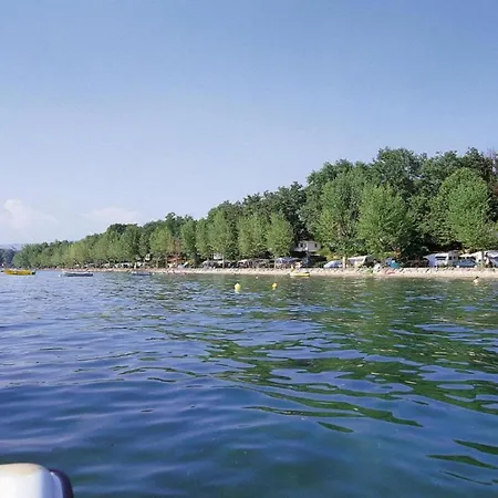 Small Of Only 18 With Swimming Pool Feriehus Lazise